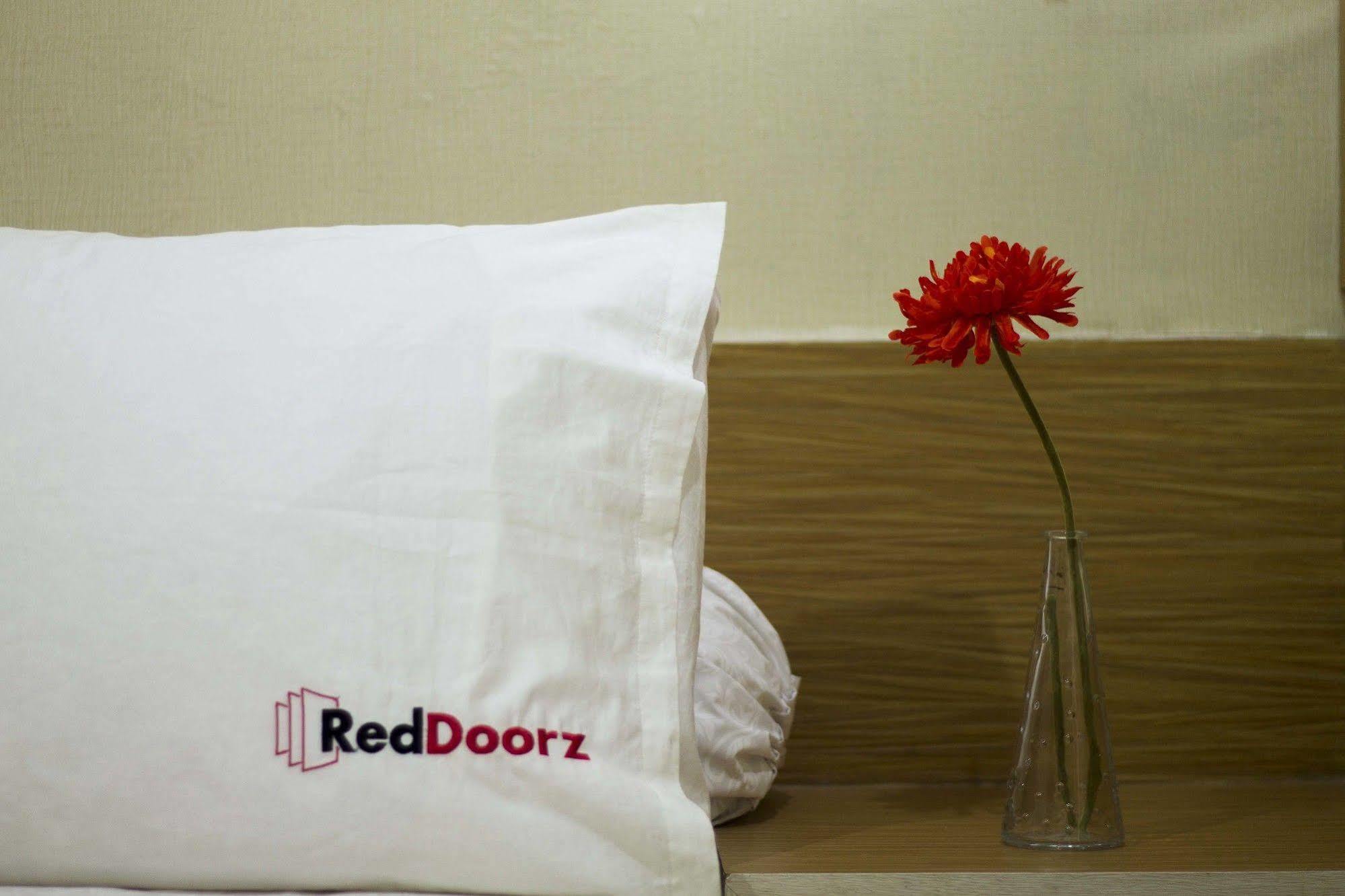Reddoorz @ Sehati Raya Kuta Legian Exterior foto